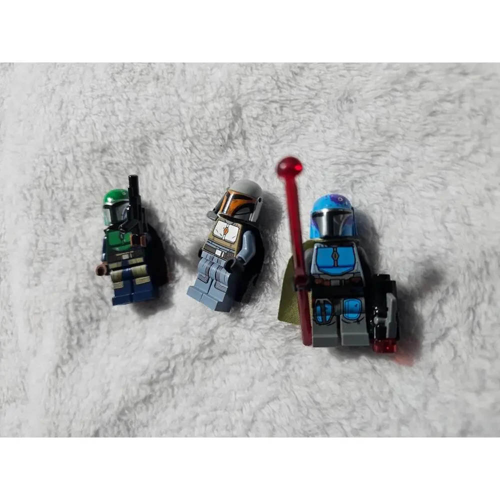 (Lot of 3) New Disney Star Wars Lego Mini Figures Mandalorian Boba Fett Toys